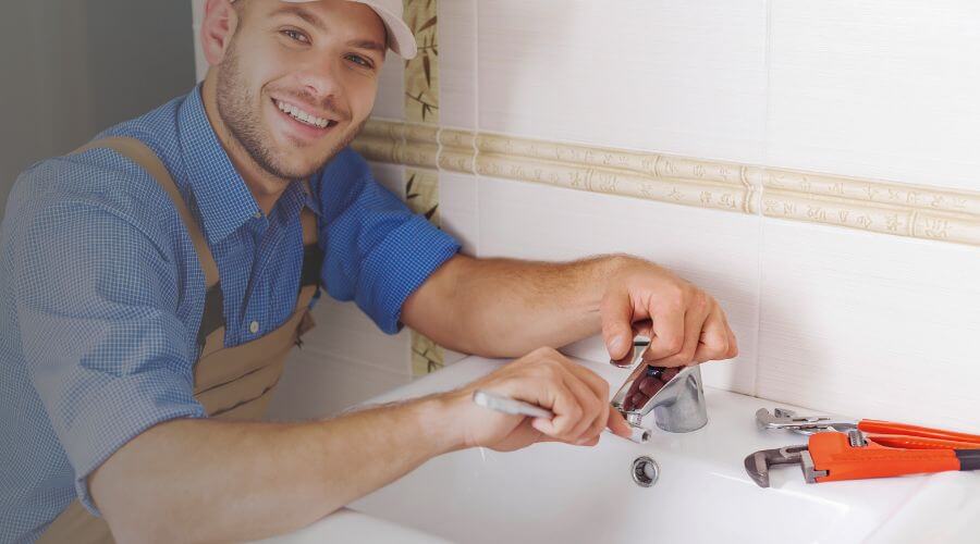 Expert burst pipe repair services in Dalzell, SC